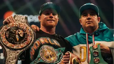 Бокс Канело Трилогия, фото - Новости Zakon.kz от 01.02.2022 11:41