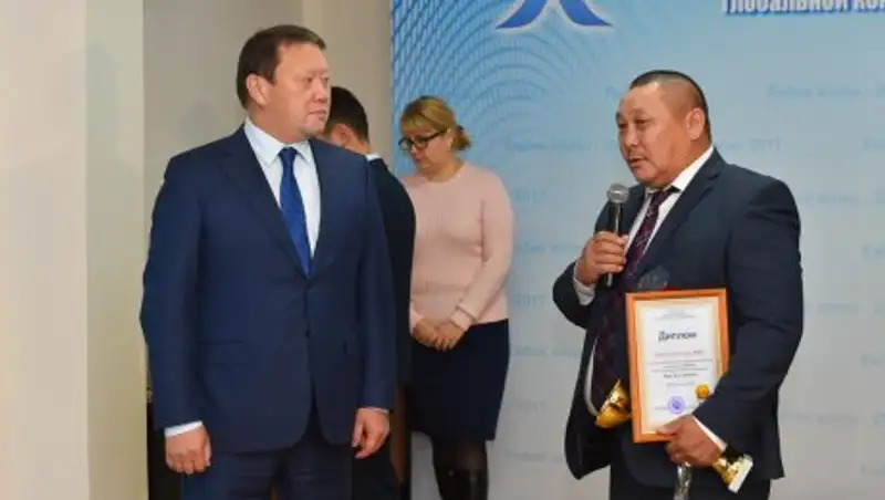 Аким СКО наградил победителей конкурса  «Парыз 2017»