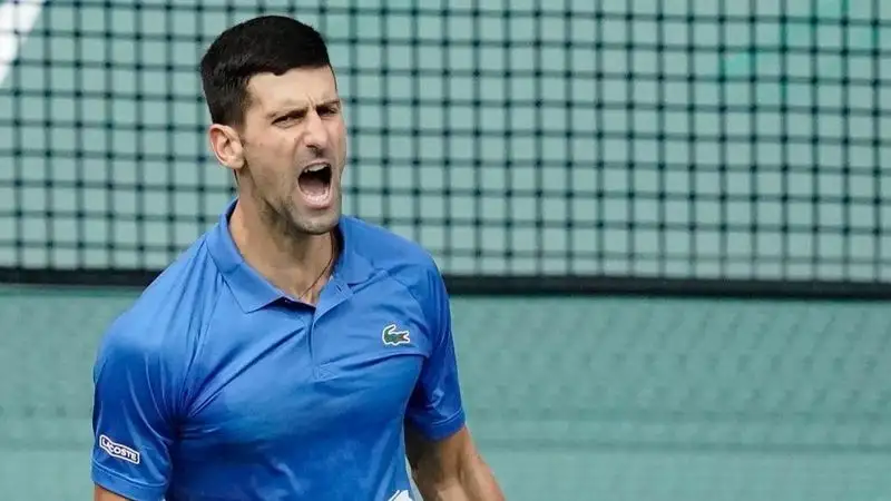 Новак Джокович десятый раз вышел в полуфинал AusOpen