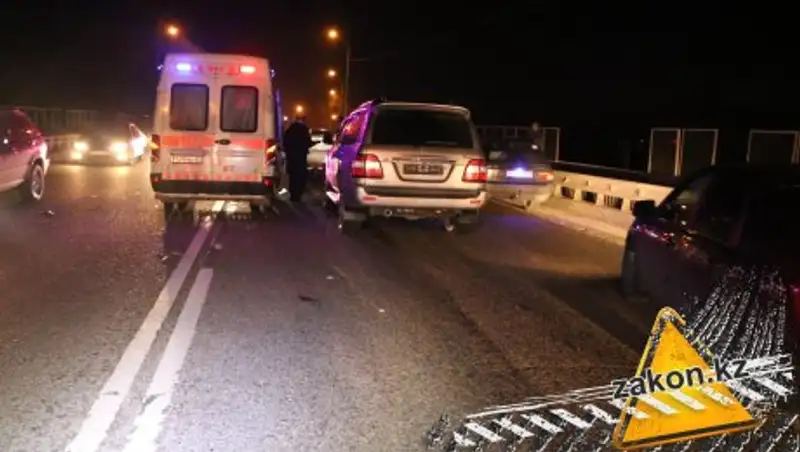 В Алматы водитель Land Cruiser насмерть сбил пешеходов