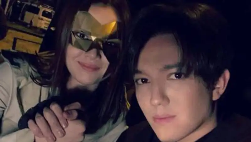 Димаш Кудайберген впервые показал в Instagram фото с девушкой