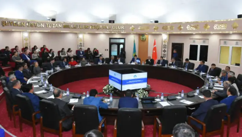 В Туркестане в преддверии дня Первого Президента состоялась научная конференция