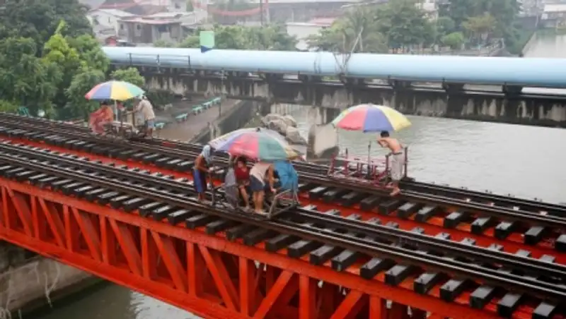 Из-за тайфуна на Филиппинах эвакуировали 10 тысяч человек