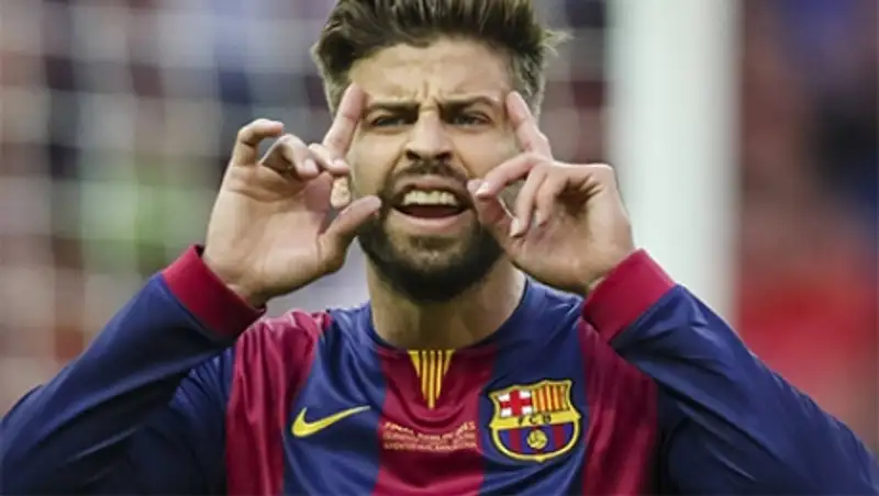 Игрок «Барселоны» оскорбил мать арбитра на матче Суперкубка Испании