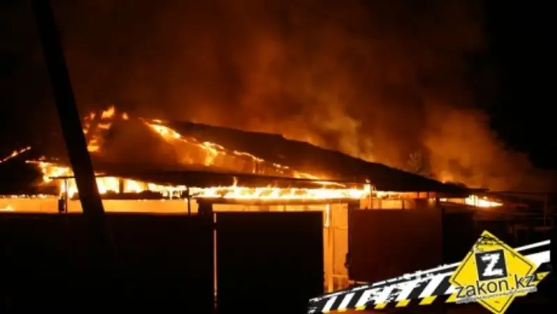 Районный акимат Алматы оказывает помощь 16 семьям, лишившимся жилья после пожара