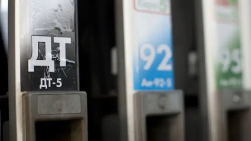 Составлен рейтинг стран с самым дешевым бензином