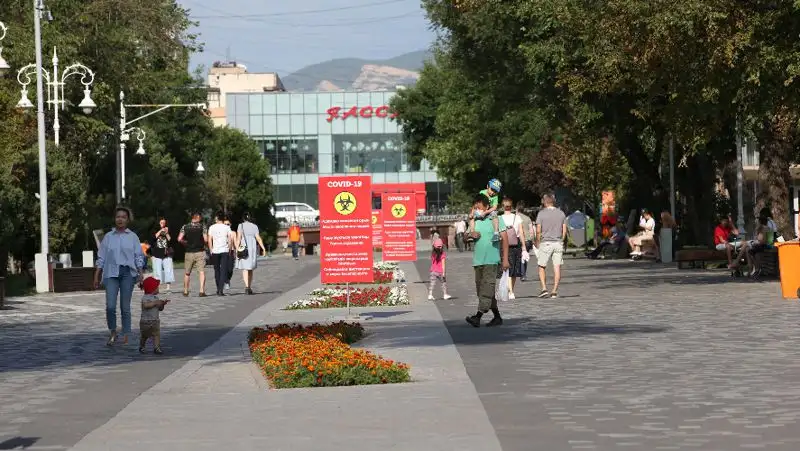 Количество заболевших коронавирусом в Казахстане продолжает увеличиваться