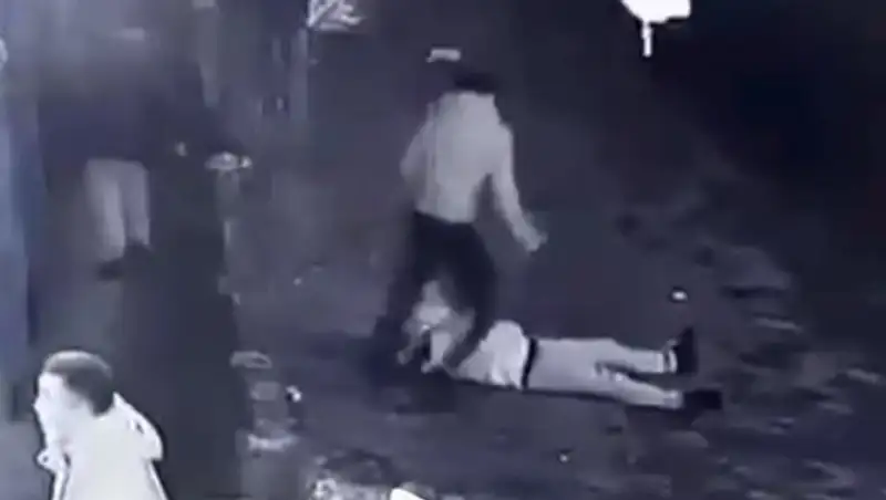 В полиции Алматы прокомментировали избиение мужчин в новогоднюю ночь