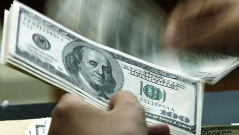 В обменниках Алматы доллар продают по 314 тенге