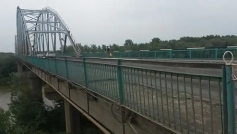 Из-за ремонта дорог дачники Уральска будут платить за проезд дважды