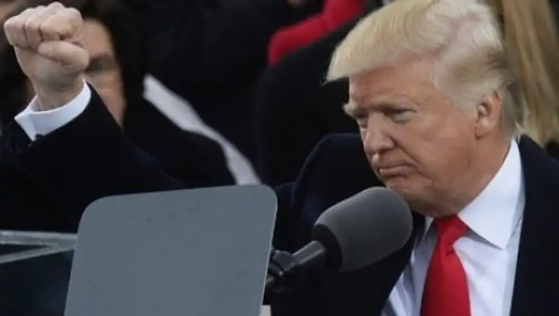 Трамп задумал ввести новые санкции против России из-за поддержки Дамаска