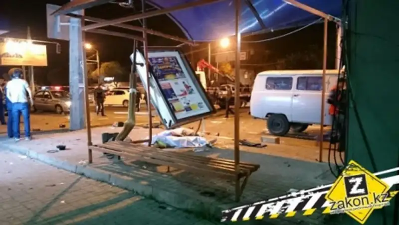 В Алматы вынесен приговор по ДТП, в котором машина насмерть сбила двух женщин на остановке