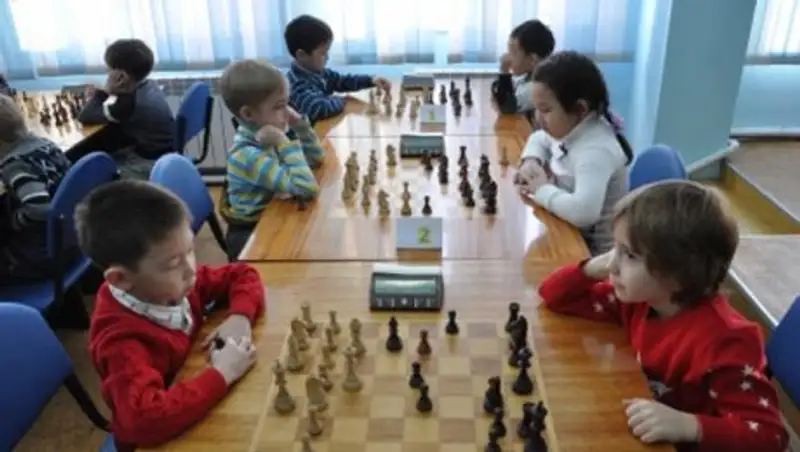 Павлодарда т&#1257;рт жасар бал&#1171;ындар шахматтан сын&#1171;а т&#1199;сті 