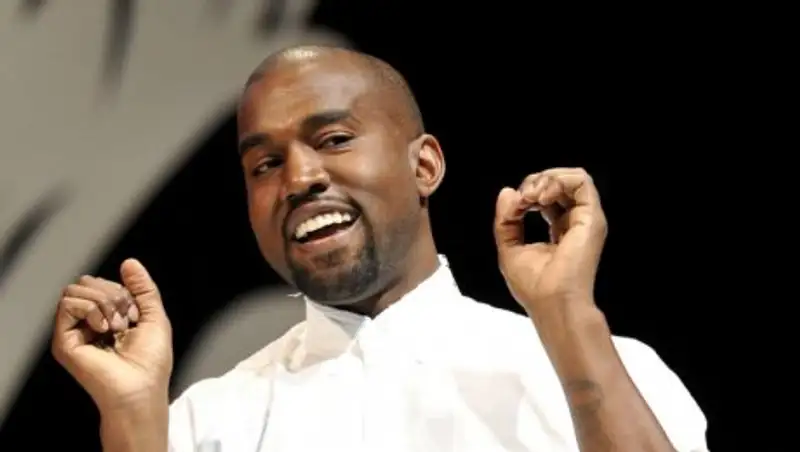 Канье Уэст рассказал, что после липосакции пристрастился к наркотикам