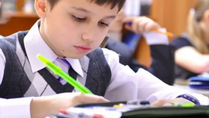 Загадка с сексуальным подтекстом возмутила родителей карагандинских школьников