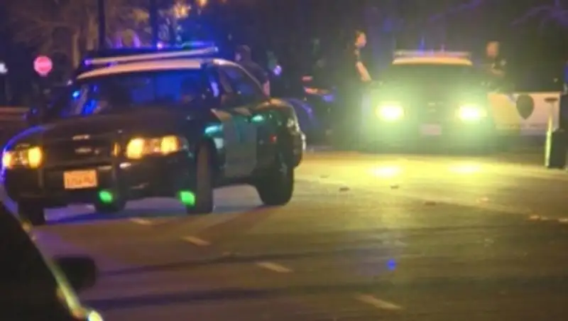 В Калифорнии в перестрелке у магазина убиты трое