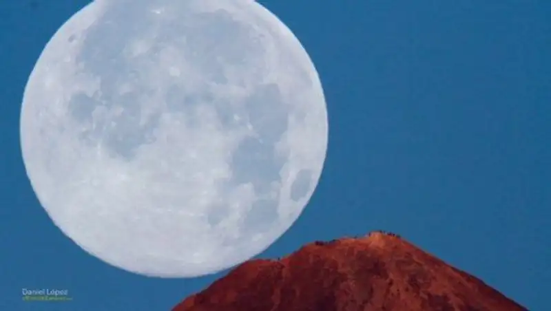 Падение Луны на Землю запечатлели на видео