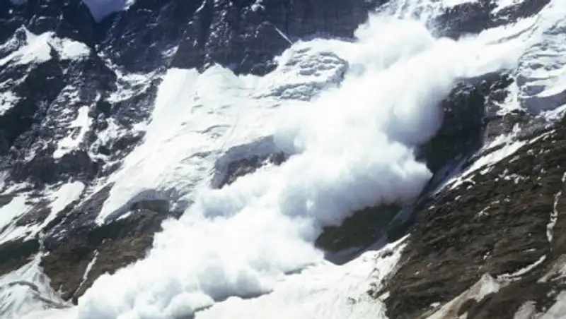 В Тибете сошла лавина, пропали девять человек