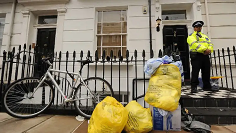 Смерть британского разведчика в сумке признали случайной, фото - Новости Zakon.kz от 14.11.2013 16:23