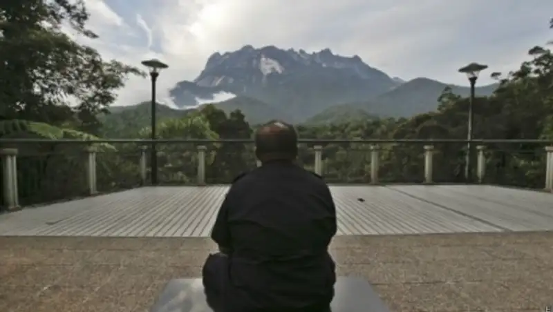 В Малайзии судят туристов, "вызвавших землетрясение" своей наготой