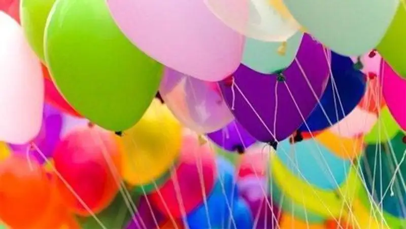 Госдеп подарил мучителю Псаки связку шариков на день рождения 