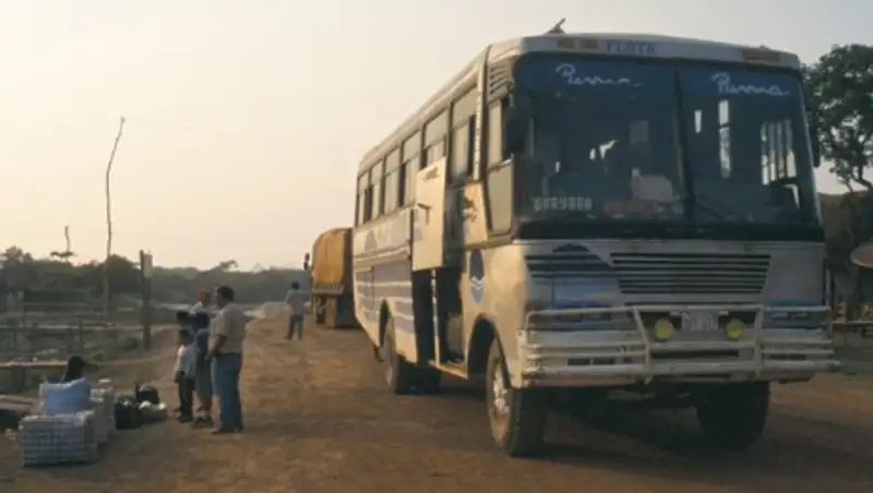 В Боливии автобус рухнул в пропасть, погибли не менее 12 человек