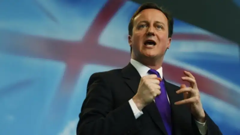 Британский премьер осудил проведение медиками полной забастовки