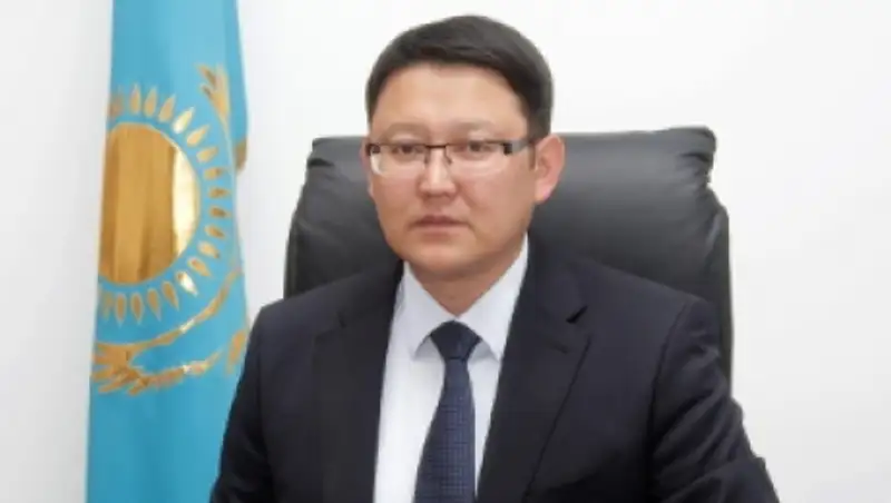 Аким Талдыкоргана пригласил космонавта Айдына Аимбетова на празднование дня города