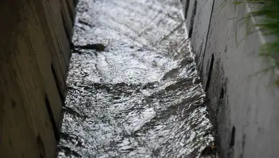 ливень в Актау, фото - Новости Zakon.kz от 29.07.2022 06:53