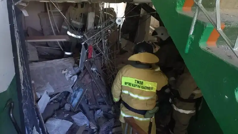 Взрыв в многоэтажке Темиртау: аким объявил режим ЧС