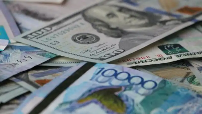 Тенге вернулся к символическому укреплению