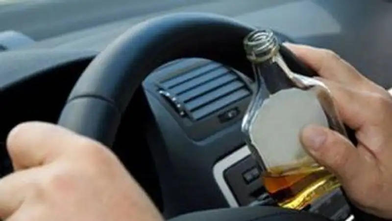 В Петропавловске пьяный водитель въехал в здание городского суда