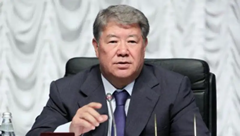 СМК просит президента РФ В.Путина оставить акима Алматы А.Есимова в Сочи