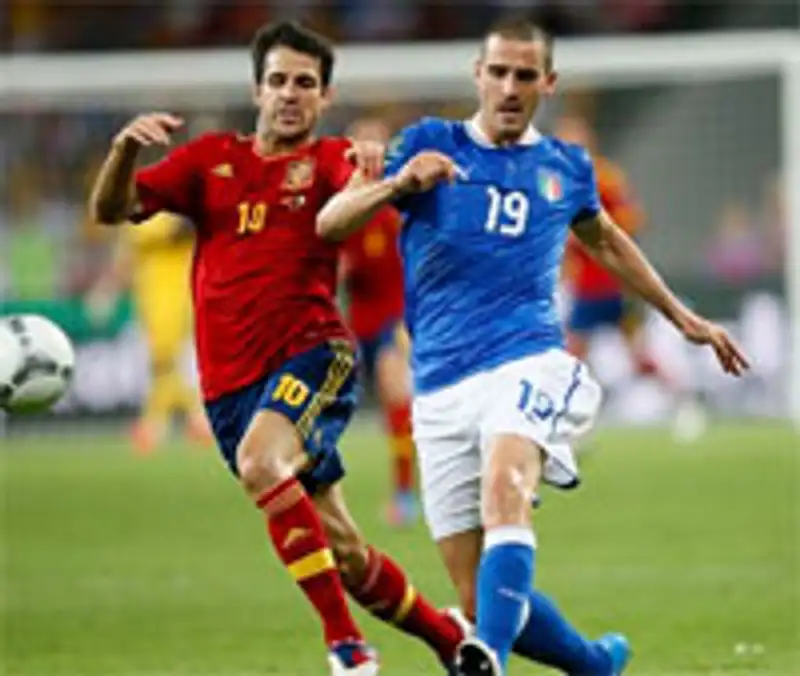 Сборная Испании выиграла Евро-2012, переписав историю, фото - Новости Zakon.kz от 02.07.2012 08:46