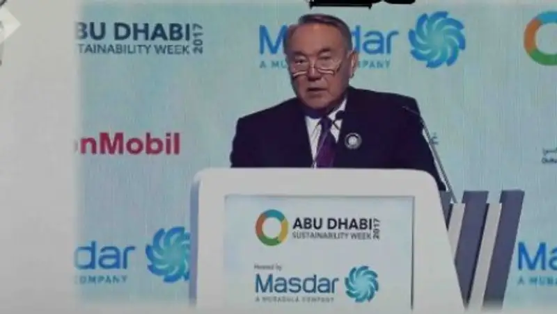 Назарбаев в ОАЭ провел ряд встреч и посетил свободную финзону и выставку «зеленого» Саммита