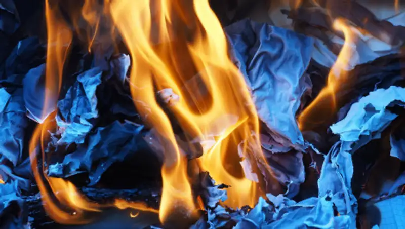 В загоревшемся общежитии пожарные Алматы обнаружили труп