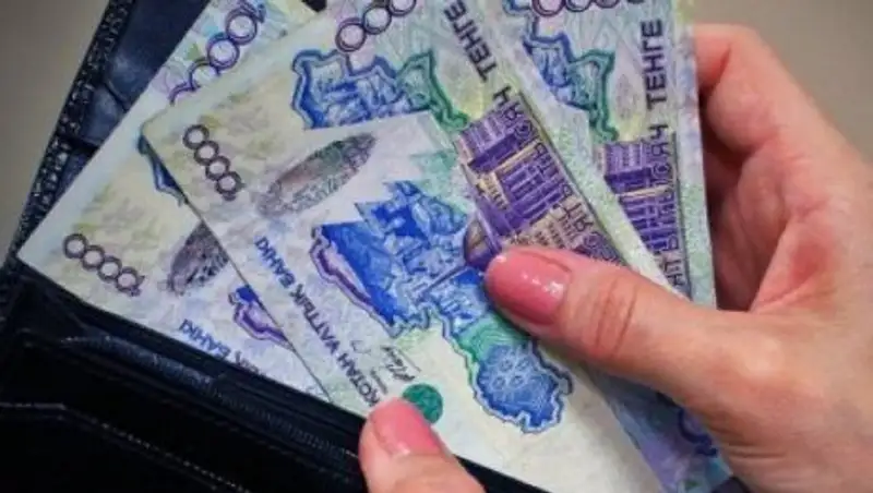 Должники по налогам не смогут открыть счета в банках и получить зарплату