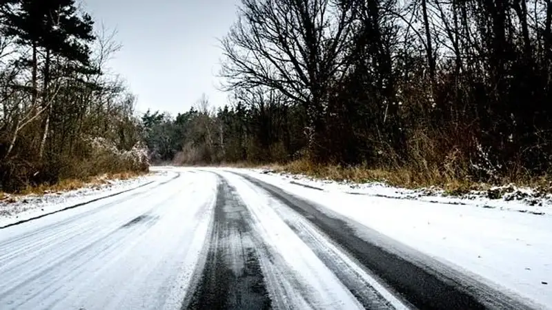 Низовая метель, гололед и туман ожидаются в Астане и девяти областях Казахстана