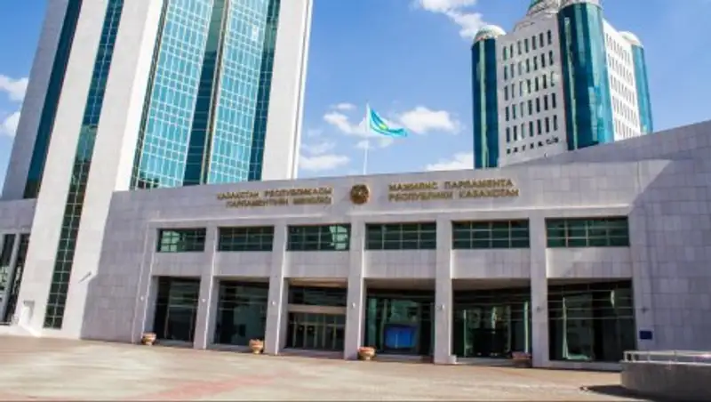 Поправки в Конституцию продолжат обсуждать 6 марта