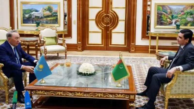 Назарбаев надеется расширить экономические отношения с Туркменистаном