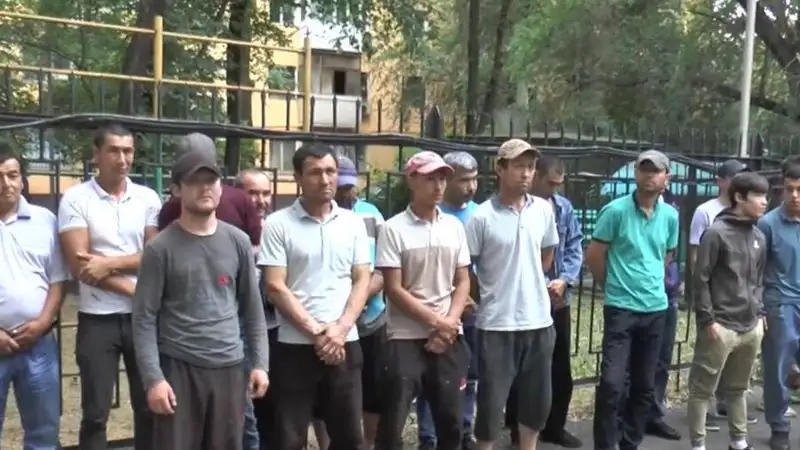 40 гастарбайтеров выдворены из Алматы за пределы Казахстана