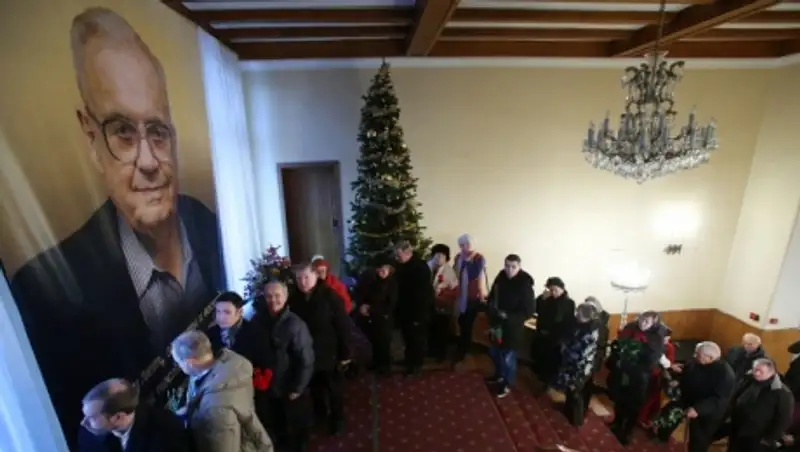 В Центральном доме литераторов прощаются с режиссером Эльдаром Рязановым