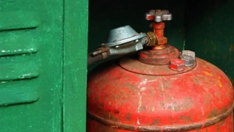 В Акмолинской области от взрывов газовых баллонов пострадали двое жителей