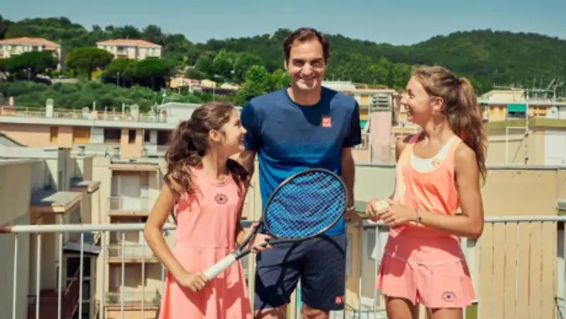 Федерер удивил двух итальянок внезапным появлением