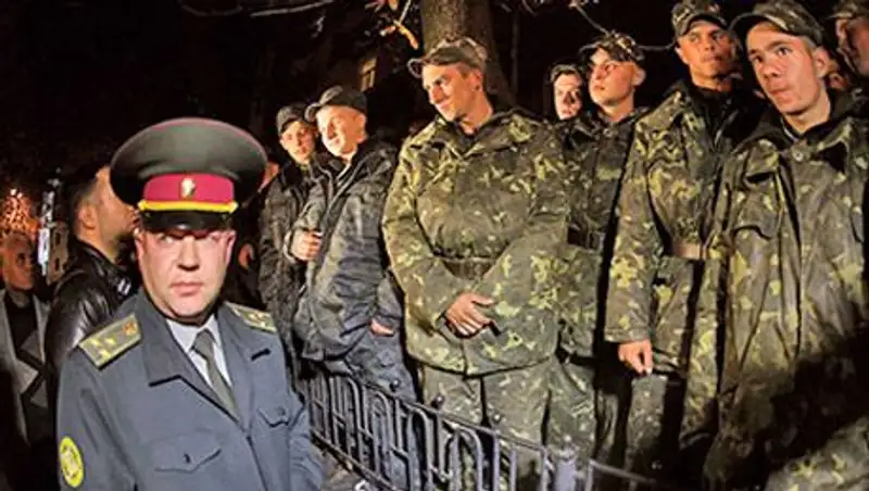 Батальонам Коломойского на Украине пригрозили роспуском