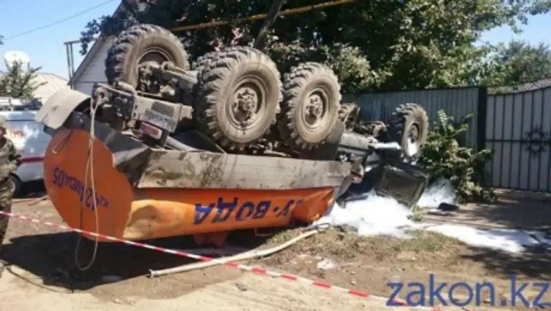 Пострадавших в ДТП с водовозом выписывают из больниц Алматы