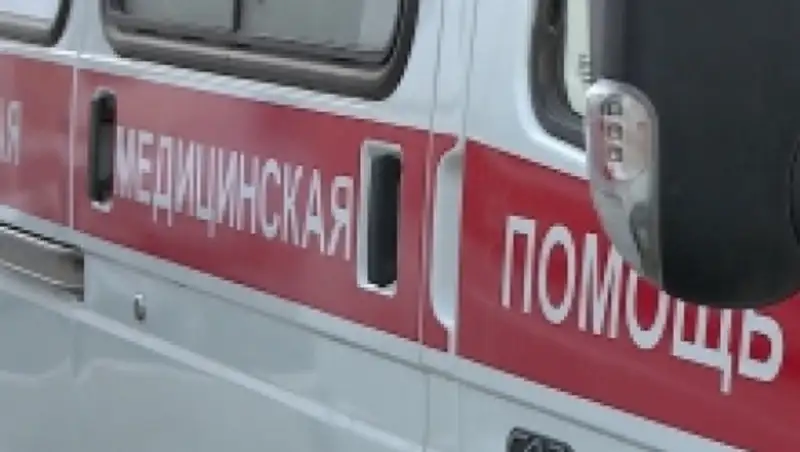 Житель Усть-Каменогорска скончался после падения с третьего этажа