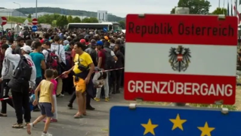 Около 10 тысяч мигрантов прибыли за один день в Австрию