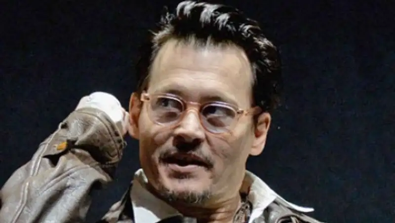 Джонни Депп купил граффити обнаженной Кейт Миддлтон