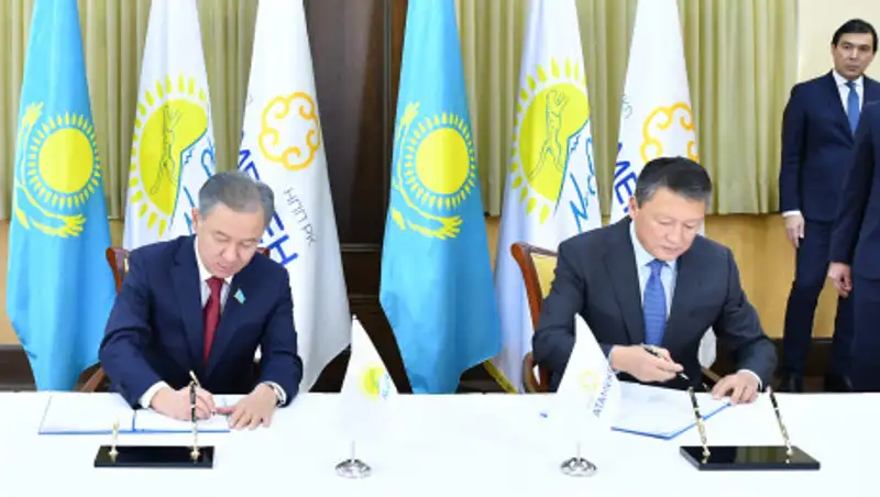 Нигматулин и Кулибаев подписали Дорожную карту сотрудничества на 2020 год